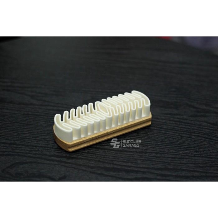 

Best Seller Suede Brush