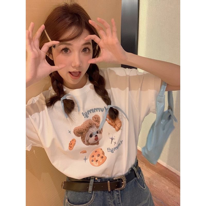 ✾Suhao Kaos Import Wanita Kaos Wanita Gaya Korea Lengan Pendek Kaos Pendek Perempuan Putih Lengan Pendek Puppy Cetak American Style longgar Wanita T-shirt Wanita Musim Panas Desain Niche Bahu Depan Tipis Bahan Katun