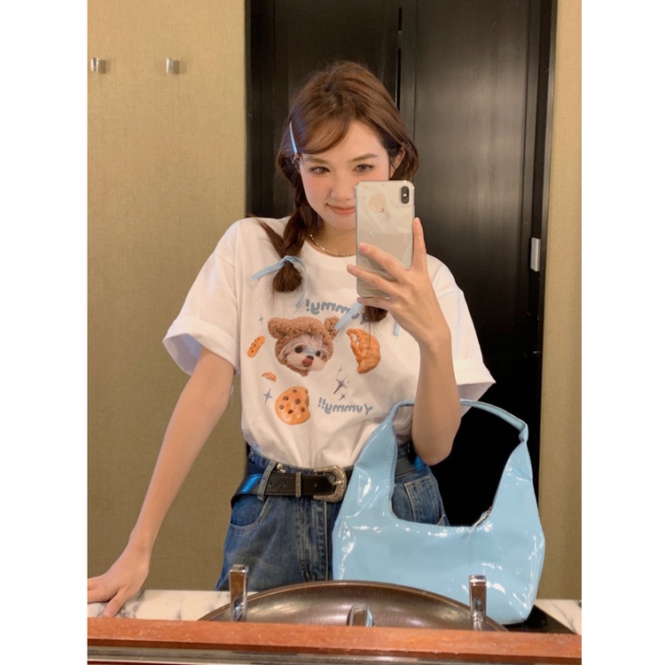 ✾Suhao Kaos Import Wanita Kaos Wanita Gaya Korea Lengan Pendek Kaos Pendek Perempuan Putih Lengan Pendek Puppy Cetak American Style longgar Wanita T-shirt Wanita Musim Panas Desain Niche Bahu Depan Tipis Bahan Katun