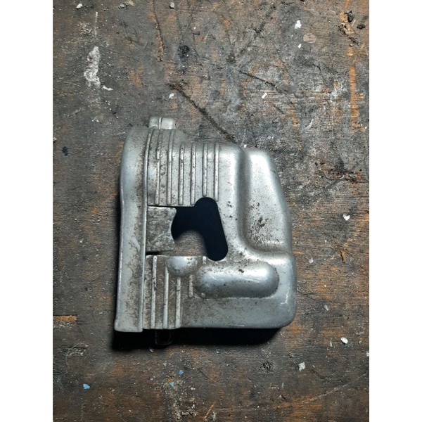 Tutup Cover Pompa Oli Suzuki GT250 GT 250