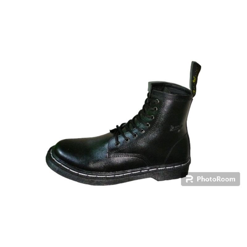 BOOTS PRIA 8 HOLE / SEPATU  DR.MARTENS / SHOES KASUAL TERLARIS UK 36-45