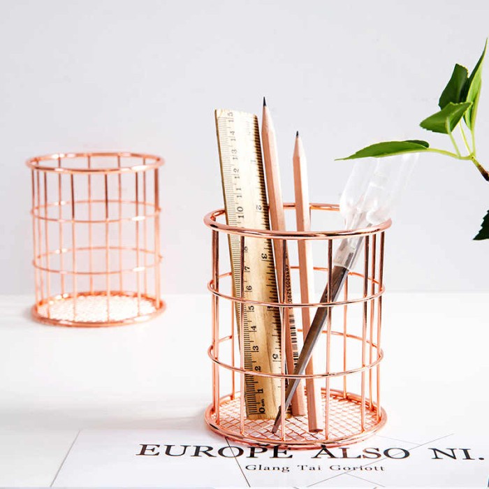 

Brush Or Pen Holder / Tempat Penyimpanan Brush Atau Pulpen