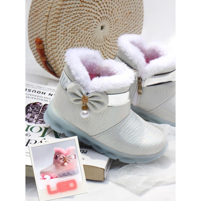 Sepatu Anak Perempuan Boots LED 1 2 3 4 5 Tahun SAP39