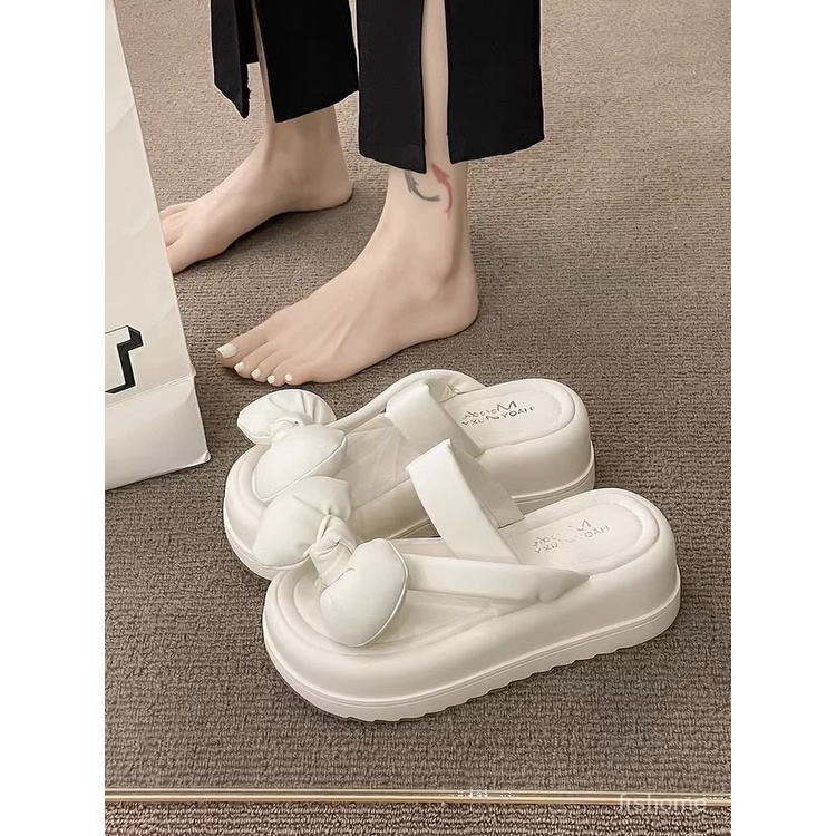Simpul busur sandal pantai bawah tebal sandal jepit wanita di luar memakai 2023 orang kecil baru men