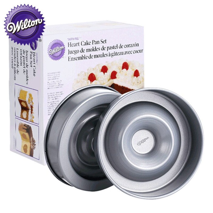 

Wilton Heart Tasty Fill Cake Pan set
