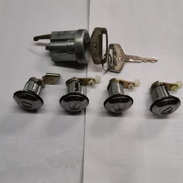 Kunci Pintu Set Taft Asli