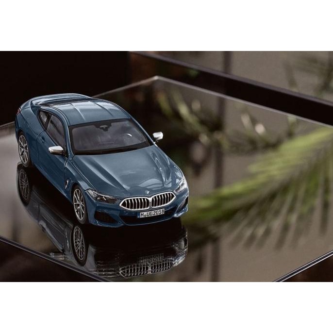 1:18 Original BMW G14 M850i 8 Series Barcelona Blue Miniatur Diecast
