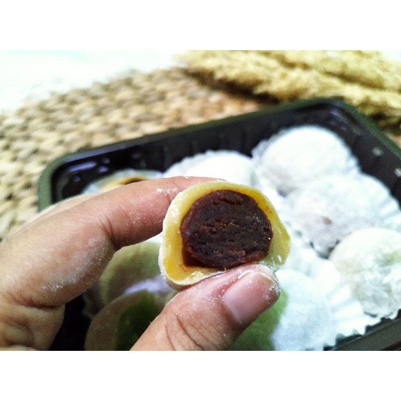 

Mochi Isi Kacang Merah 1 Box Isi 9 Pcs