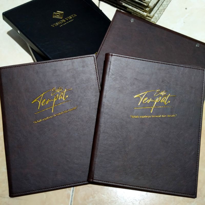 

Buku Menu A4 Dibaut - CUSTOM LOGO - Cafe Resto Hotel Dll - Isi Plastik 10 Lembar