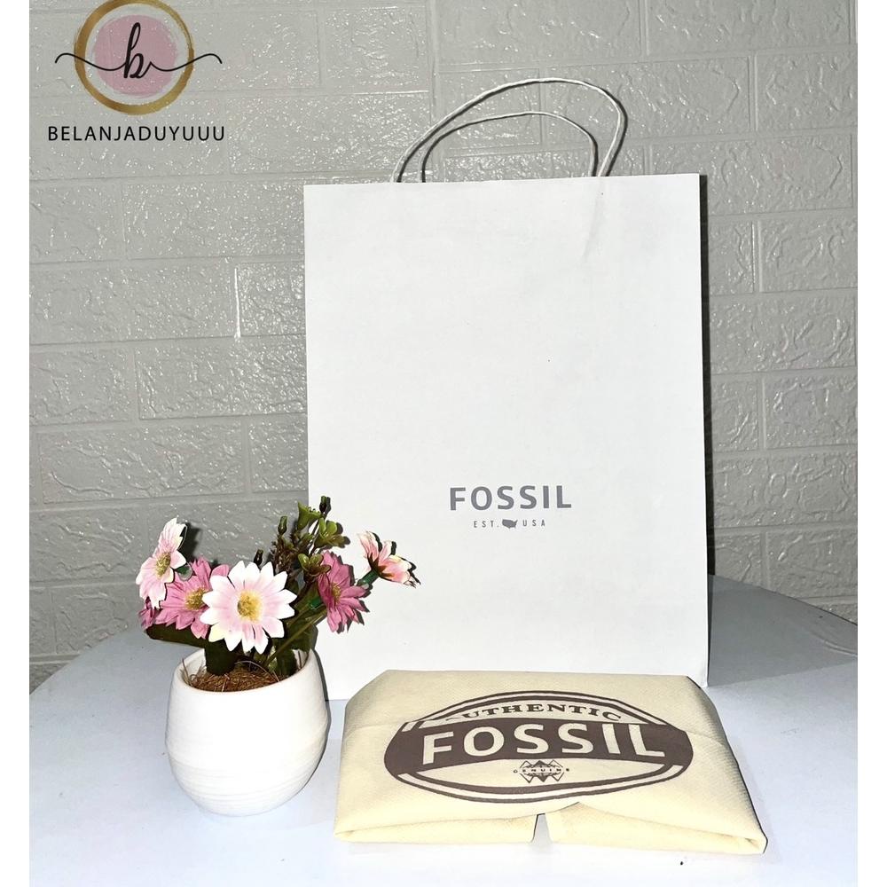 

Promo Paper Bag Fossil Model Vertikal Pembungkus Kado Muat Box Jam