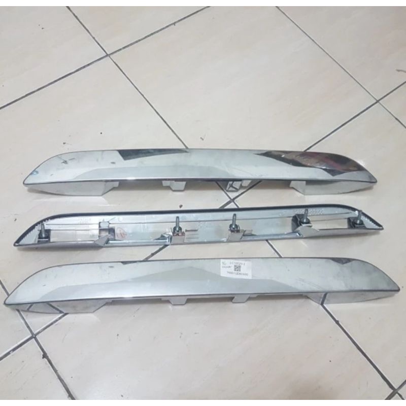 Trunklid Belakang Toyota Sienta Original