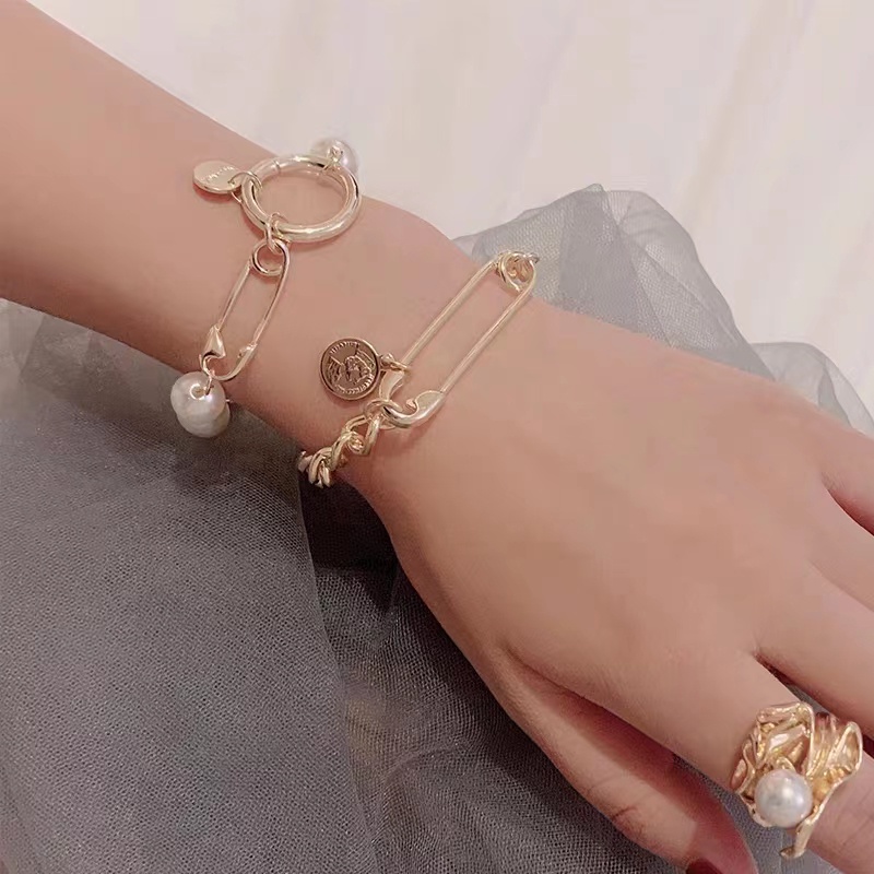 Gelang Retro Pearl Bracelet Female Korean Female Flower Bracelet Charm Fashion Couple Custom Jewelry