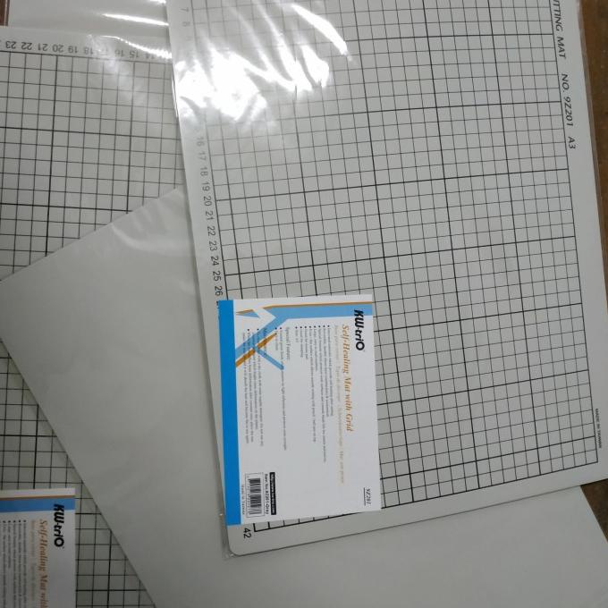 

Cutting Mat Size A3, Double Sided Self Healing A1.Merek Taiwan KW-TRIO