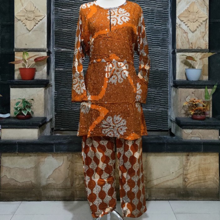 Setelan Batik Wanita Lawang Sewu Celana & Lengan Panjang Tunik