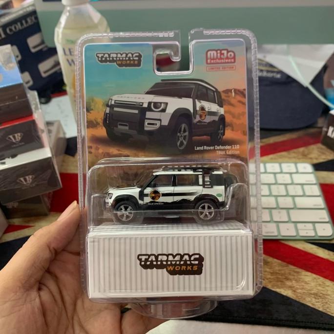 Tarmac Works Land Rover Defender 110 Trek Edition