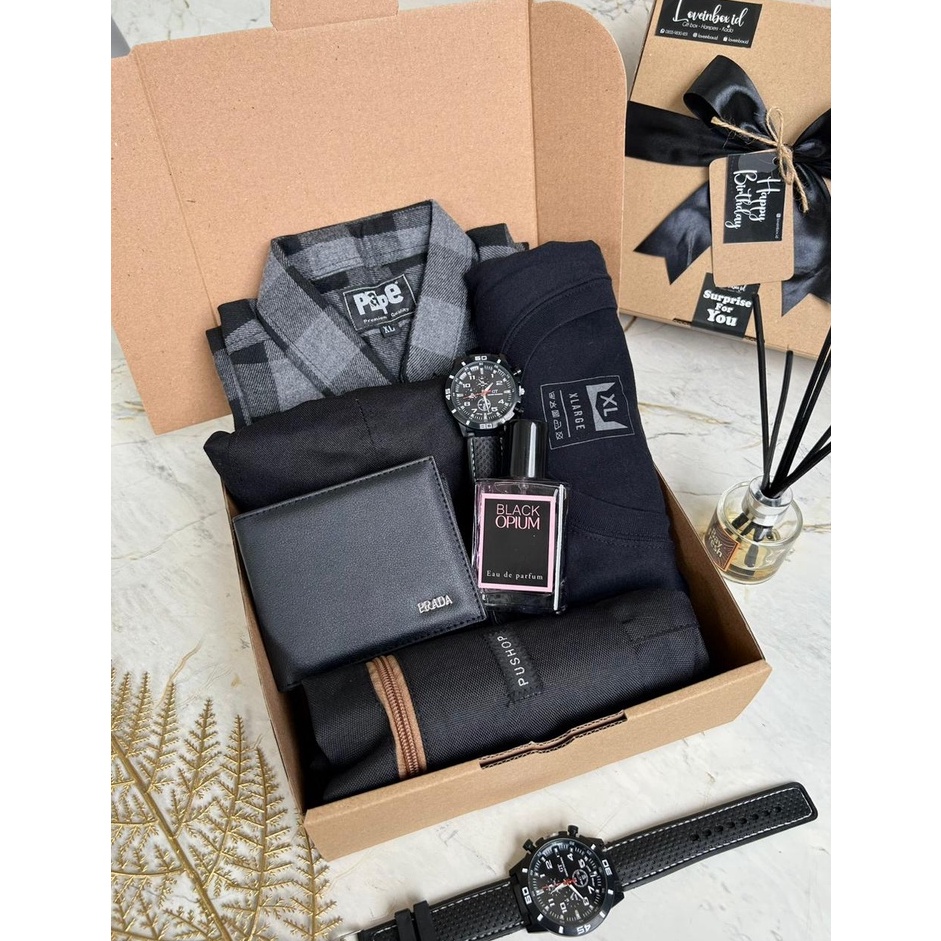 

Ready stock HAMPERS COWOK KEMEJA FLANEL | KADO ULANG TAHUN COWOK | HAMPERS KADO PACAR COWOK | KADO WISUDA COWOK | GIFT BOX COWOK ERD