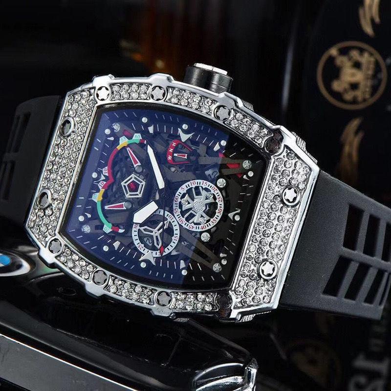 

Jam Tangan Pria Charlie Kalender Kelas Atas Baru Jam Tangan Penuh Berlian Berbintang Berongga Tampilan BagusinsJam Tangan Quartz