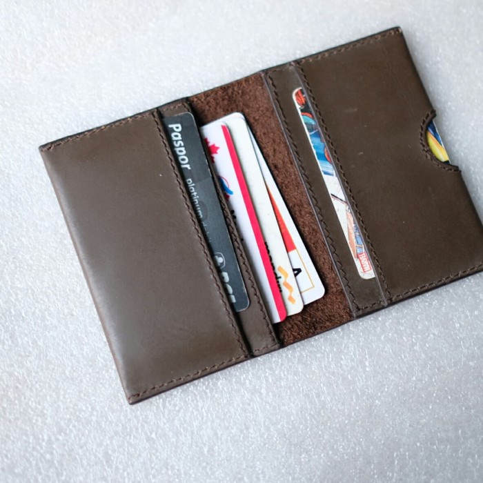 

Terlaris Dompet Kartu Kulit Asli