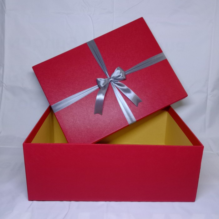 

Terlaris Kotak Hadiah / Kotak Kado / Kotak Box / 40X30X15 Cm / Berpita