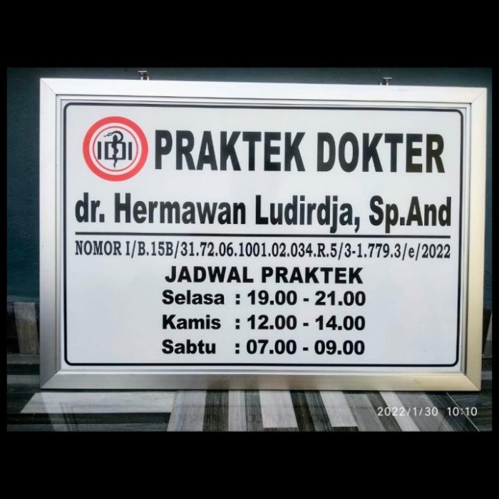 

Terlaris Promo Papan Nama Akrilik Plang Bidan / Plang Dokter 60X80 + Lis