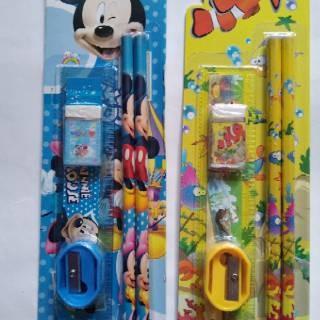 

ALAT TULIS PAKET 303 KARAKTER LUCU A041