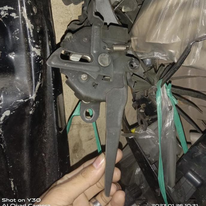 Lock kap mesin kap motor Luxio grand max original