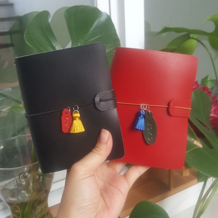 

Terlaris Genuine Leather Travelers Notebook Passport Size, Planner, Bujo