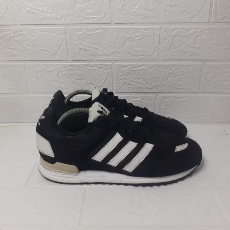 ADIDAS ZX750