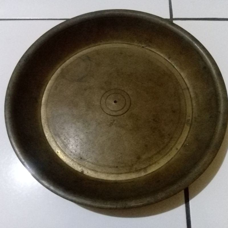 Nampan Kuningan Antik