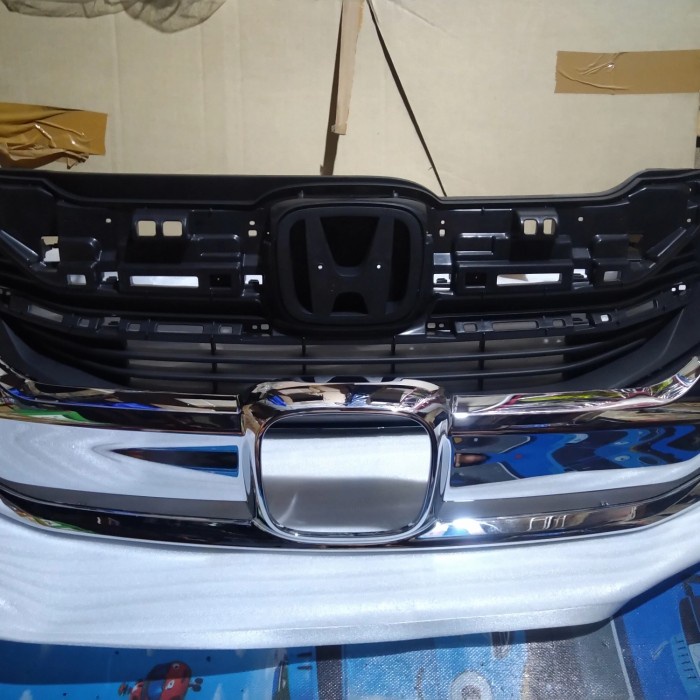 Grill + List Grill Mobilio E Facelift