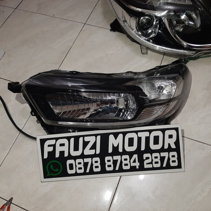 {Bekas} Headlamp Lampu Depan Honda Mobilio atau Brio RS 2018 2019 2020 Facelit Diskon