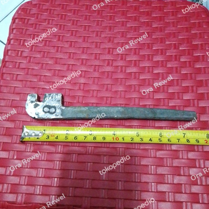 Kunci besi 8 / Pembengkok Besi Beton 8mm