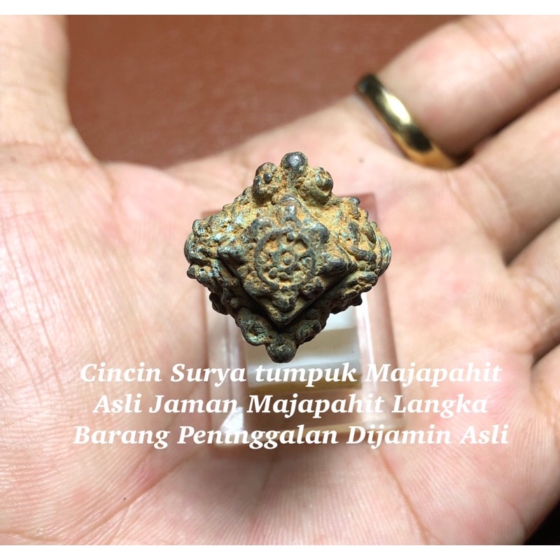 Cincin Kuno Surya Tumpuk Majapahit Asli dan Langka
