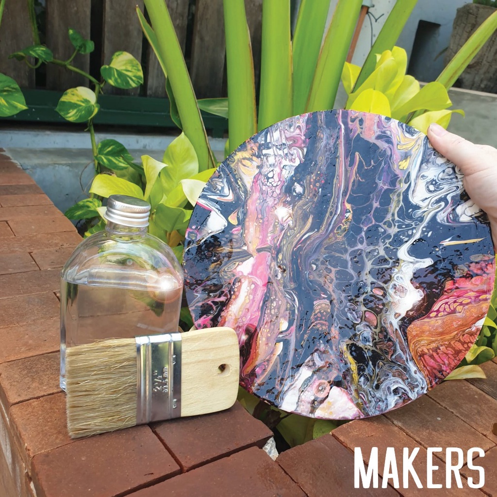 

PQ5 MAKERS GLOSSY VARNISH FOR PAINTINGS HRH