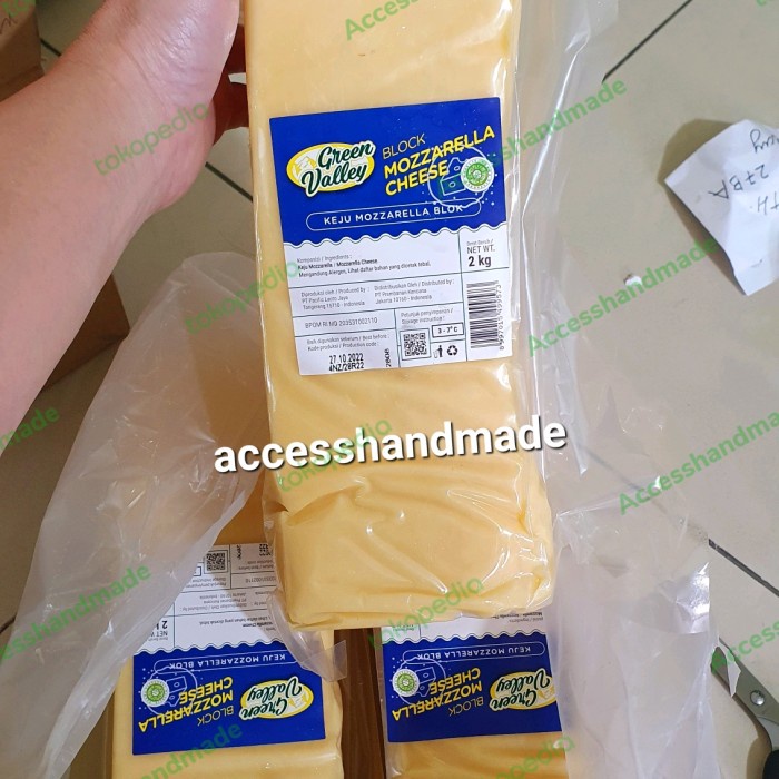 

Mozzarella Cheese blo Green Valley mozzarela mozarella keju import