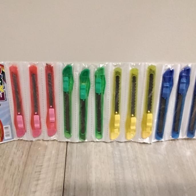 

^%^%^%^%] Cutter kecil plastik transparant