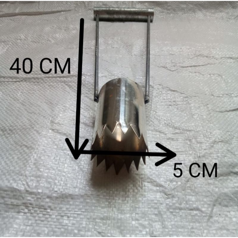 Pelubang mulsa berbahan stainless