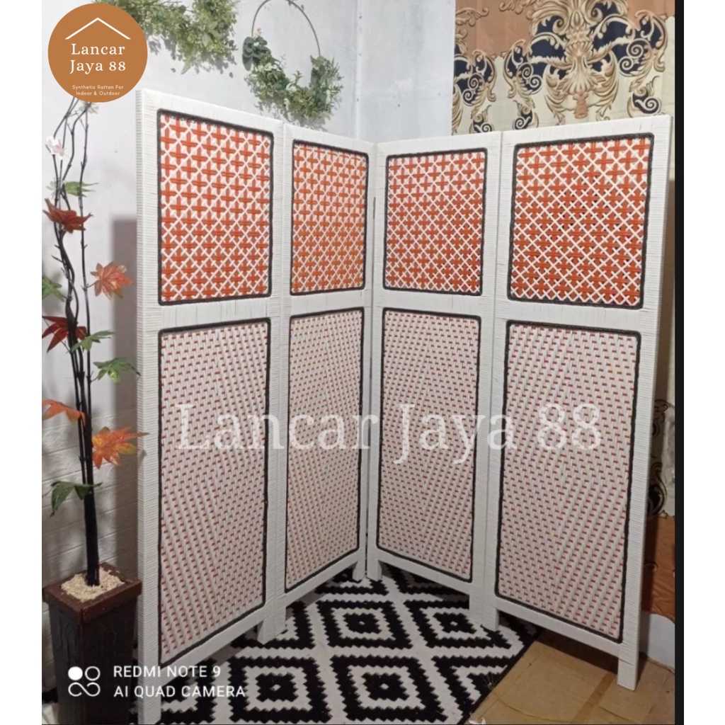 Sketsel Ruangan Rotan Sintetis 4 Pintu Tinggi 170 Cm