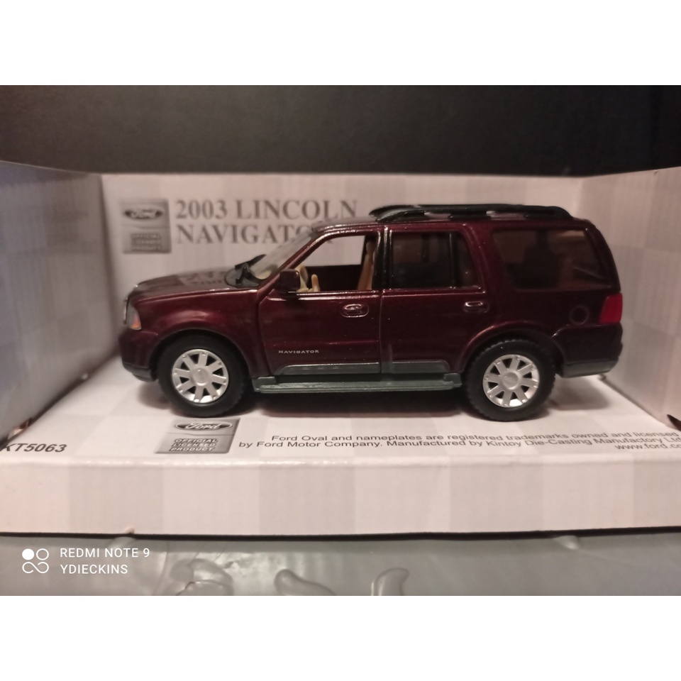 Diecast Kinsmart Miniatur Mobil 2003 Ford Lincoln Navigator - Red Brown