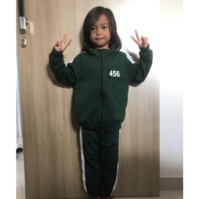 Setelan squid game anak