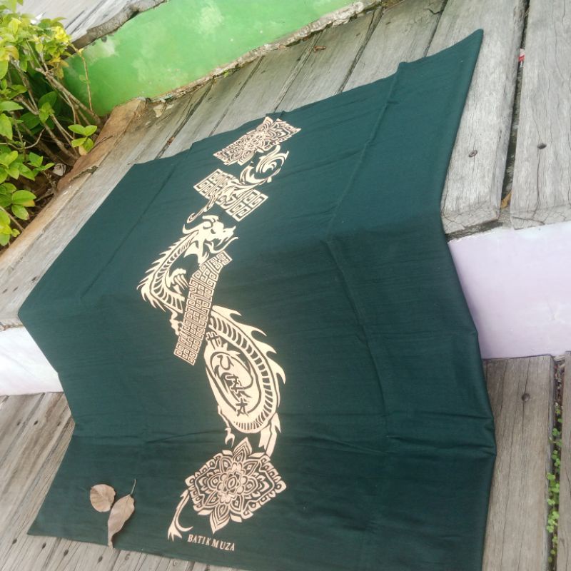 SARUNG BATIK KEKINIAN MOTIF NAGA SARUNG BATIK PEKALONGAN