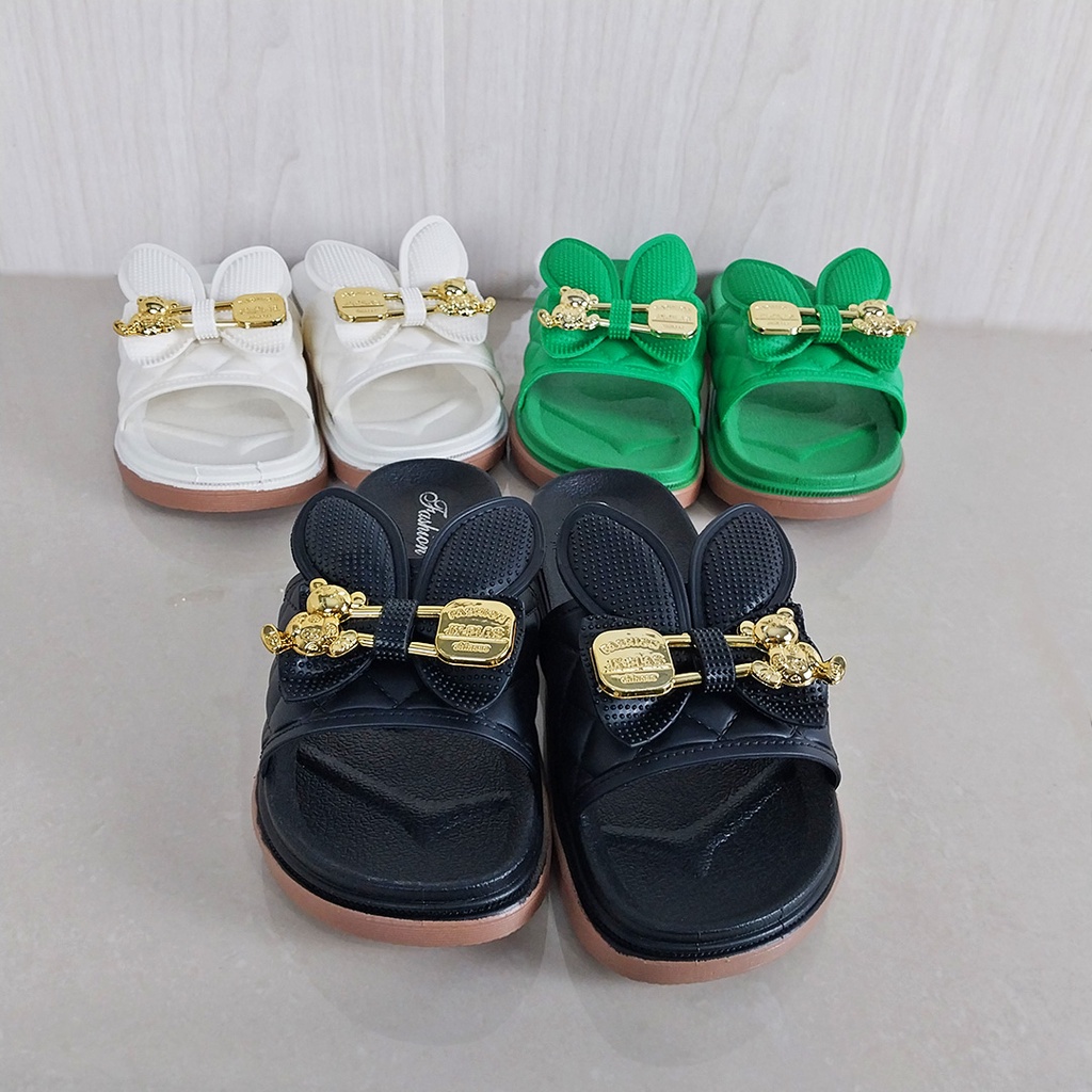 Sandal Jelly Slip On Wanita Import Kekikian Korean Style Cewek Ornamen Motif Kupu-kupu Azgalery SPT-56