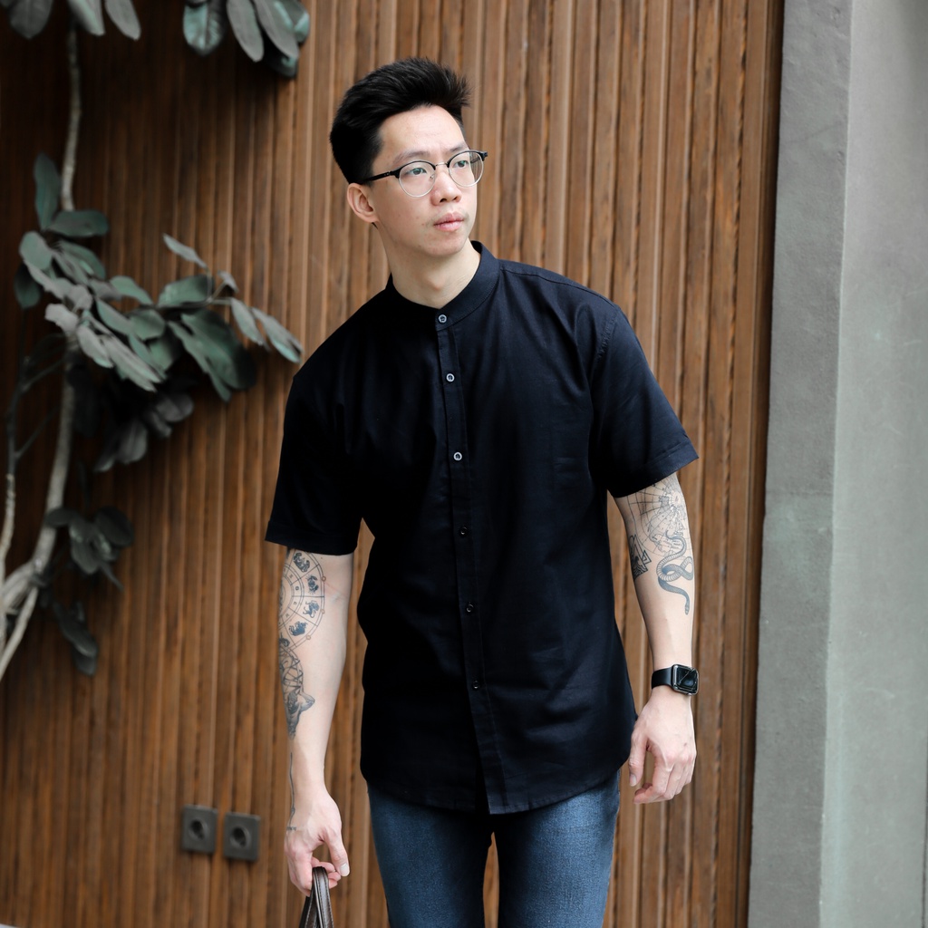 UNITEDJEANS – Kemeja Pria Shanghai Polos Lengan Pendek  – Hagan Shirt Short Sleeve