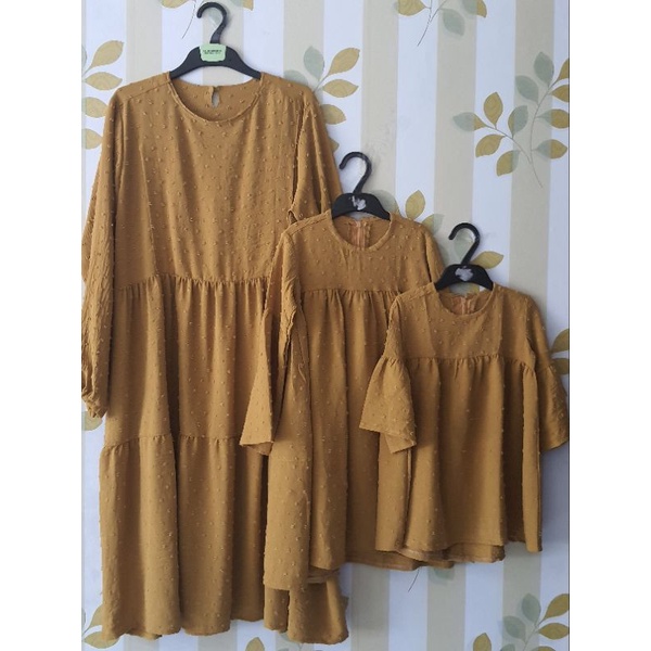 sarimbit keluarga lebaran tunik ibu anak perempuan couple set family