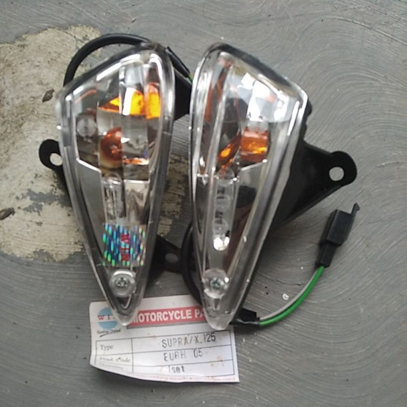 Mika lampu sein sen depan Supra x 125 lama Supra x 125 2007