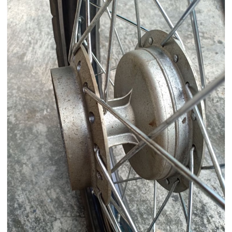 tromol belakang kawasaki KE125.