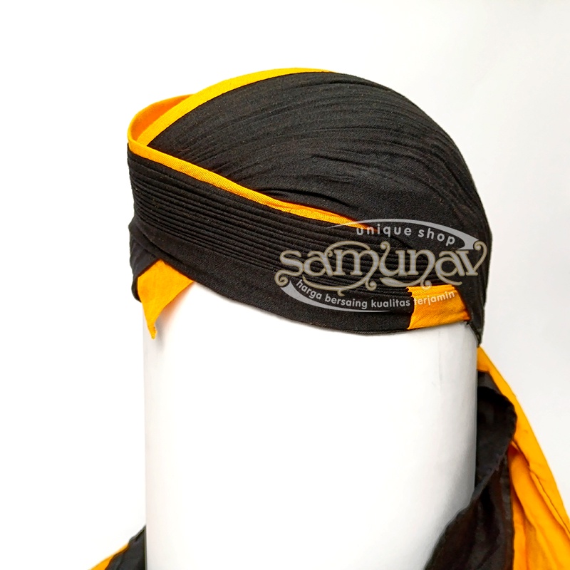 Blangkon jogja lipat sliwir Hitam Plisir Kuning