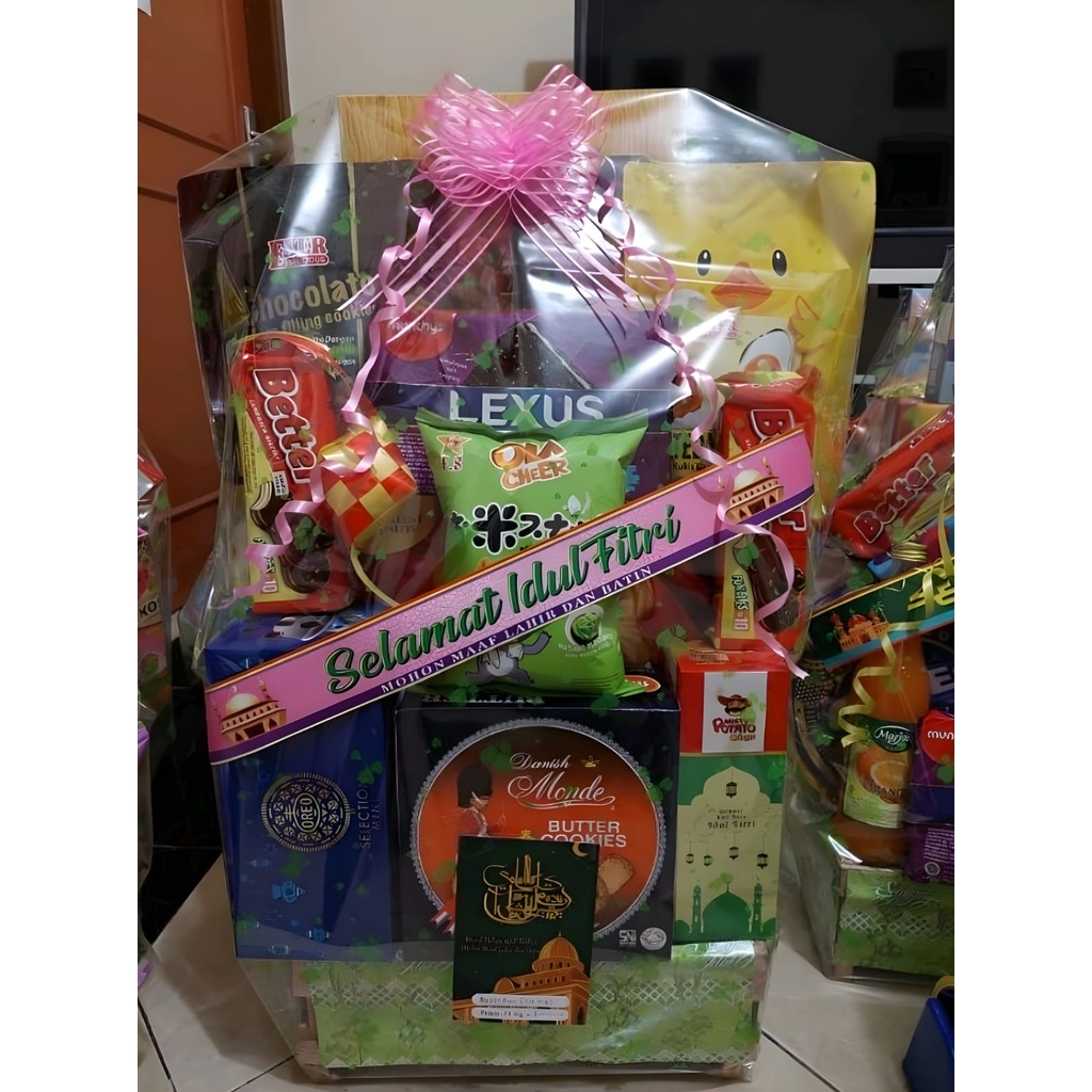 

Bintang Florist - Parcel Lebaran Murah / Parcel Hampers Lebaran / Hadiah Lebaran / Hampers idul fitri