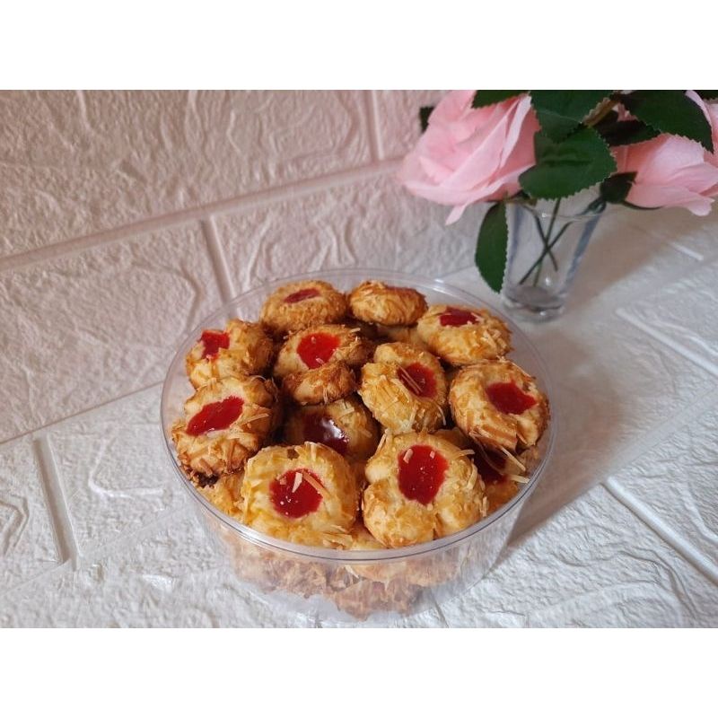 

Thumbprint Strawberry Lembut Dan Lumer(PACKING FREE BUBLE WRAP)