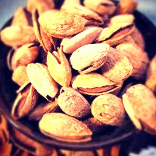 

KACANG ALMOND ROASTED ( KACANG PANGGANG) In shell Milk F. USA / 250 gr Best Seller